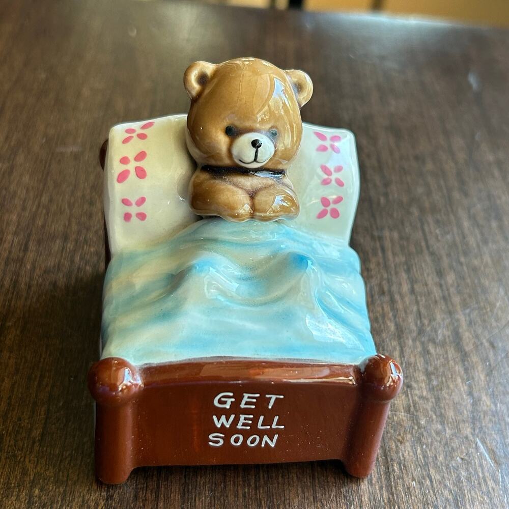 Vintage Lucy and Me Enesco ceramic figurine bear in bed music box